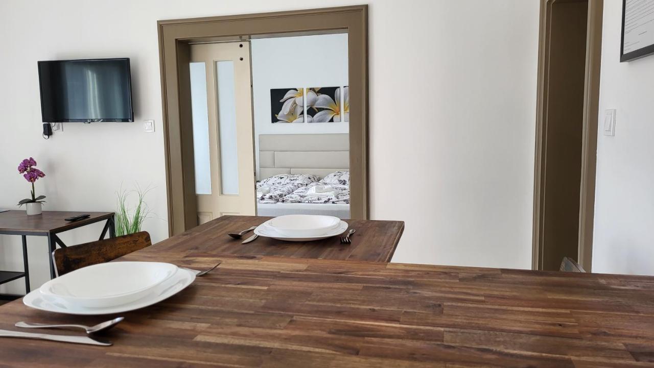 Relax Apartments Sarvar A1 المظهر الخارجي الصورة